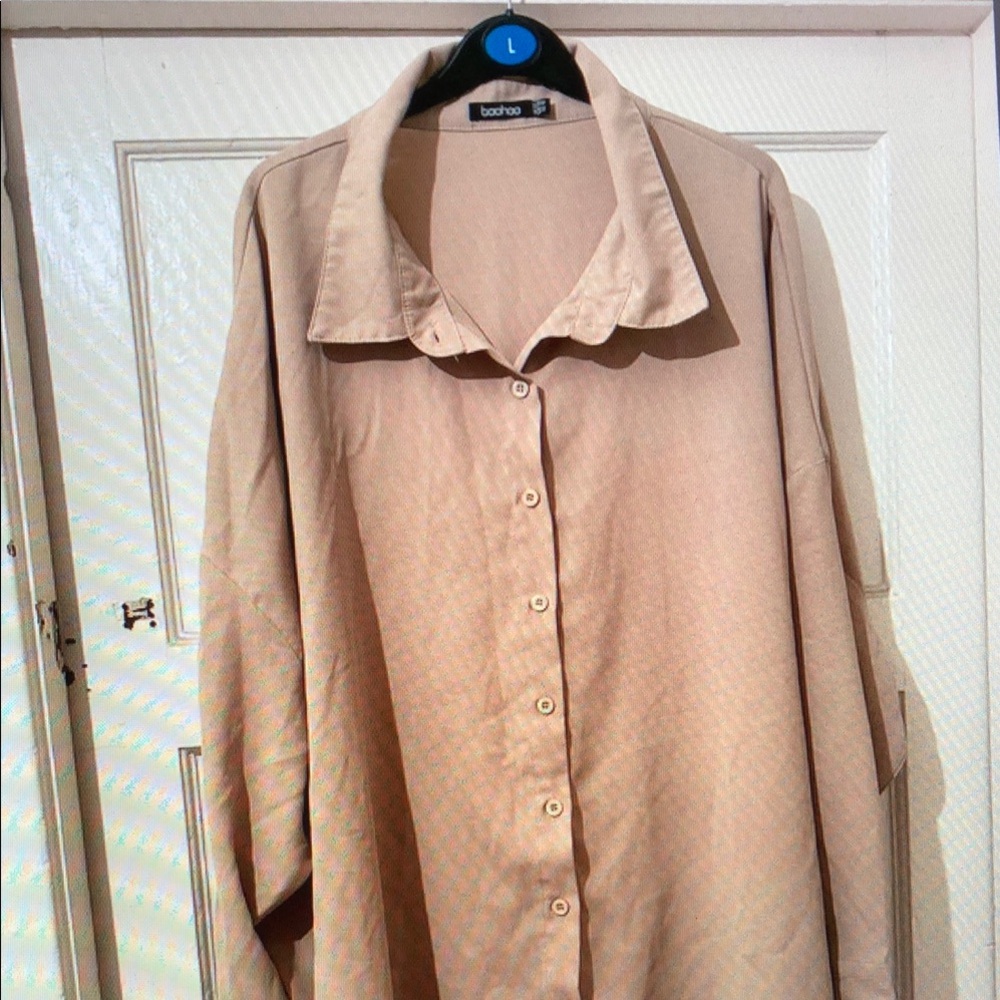 Boohoo Tan Casual Button Down Shirt Relaxed Fit